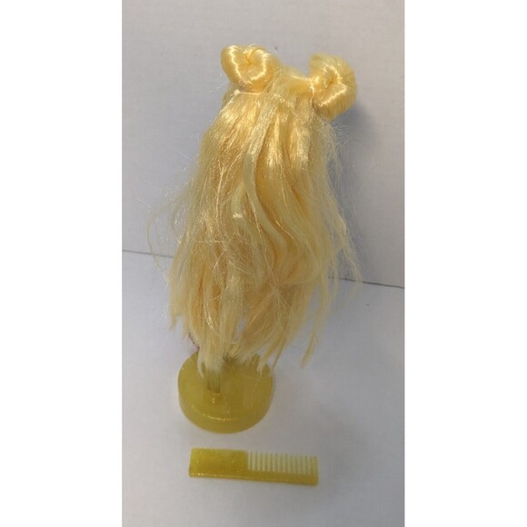 Rainbow High Sunny Madison Doll Blonde Hair Yellow Gold Outfit Socks 2019 - Picture 3 of 4